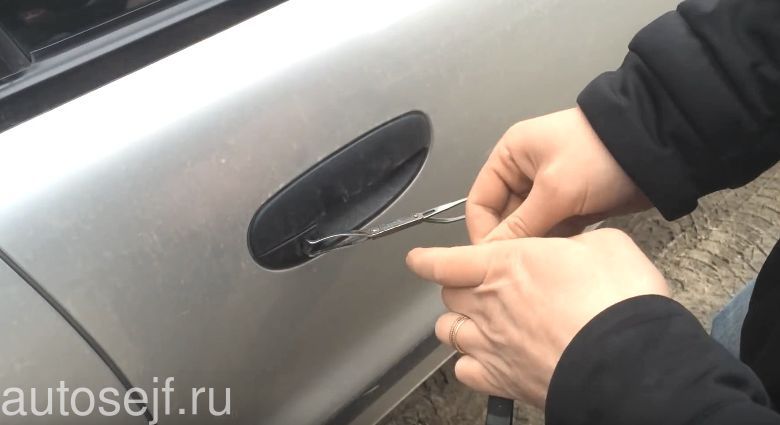 мастера по вскрытию дверей авто