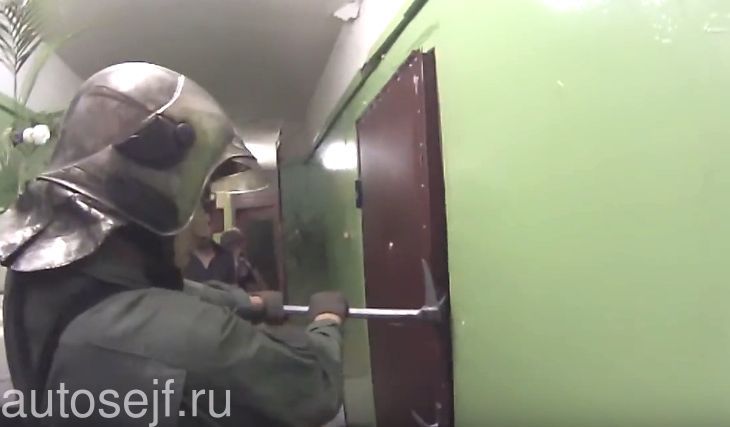 вскрытие металлических дверей
